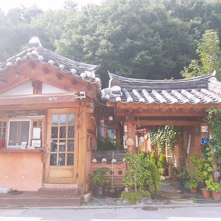 Pinetree View Hanok Guesthouse Jeonju Extérieur photo