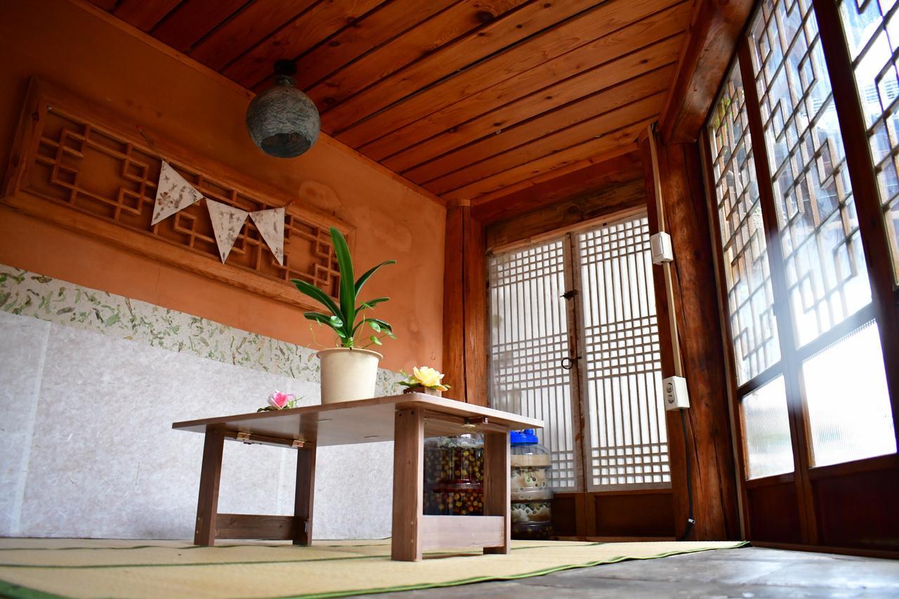 Pinetree View Hanok Guesthouse Jeonju Extérieur photo