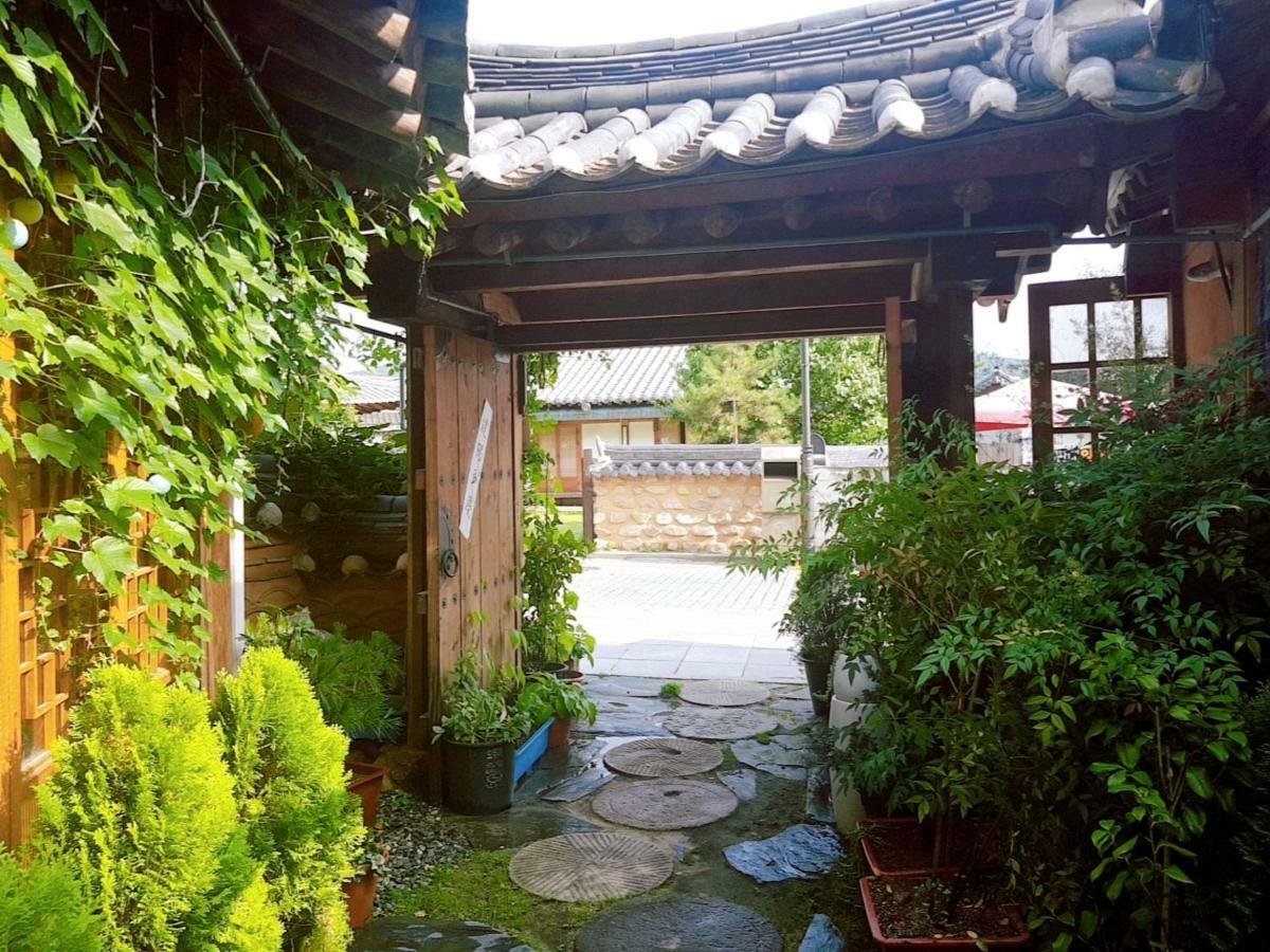 Pinetree View Hanok Guesthouse Jeonju Extérieur photo