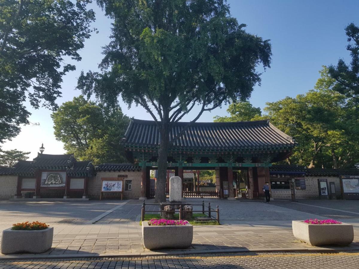 Pinetree View Hanok Guesthouse Jeonju Extérieur photo